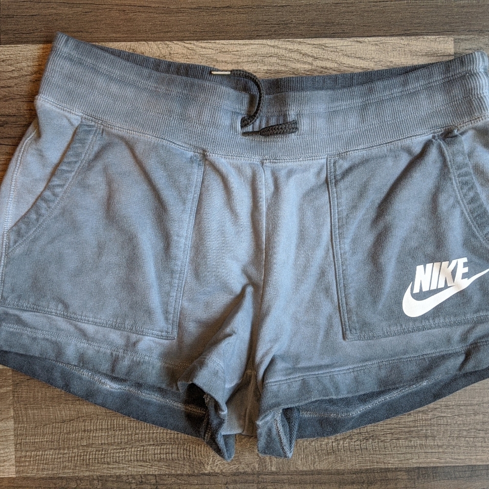 Like new Nike shorts